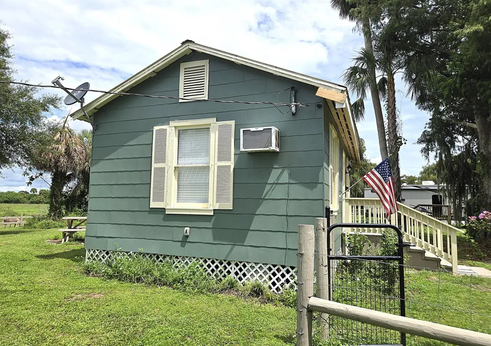 2219 County Road 721 Loop Moore Haven, FL 33471