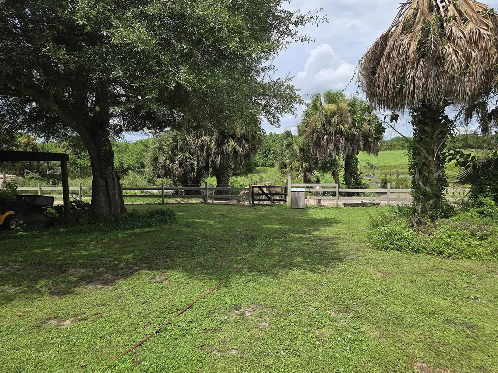 2219 County Road 721 Loop Moore Haven, FL 33471