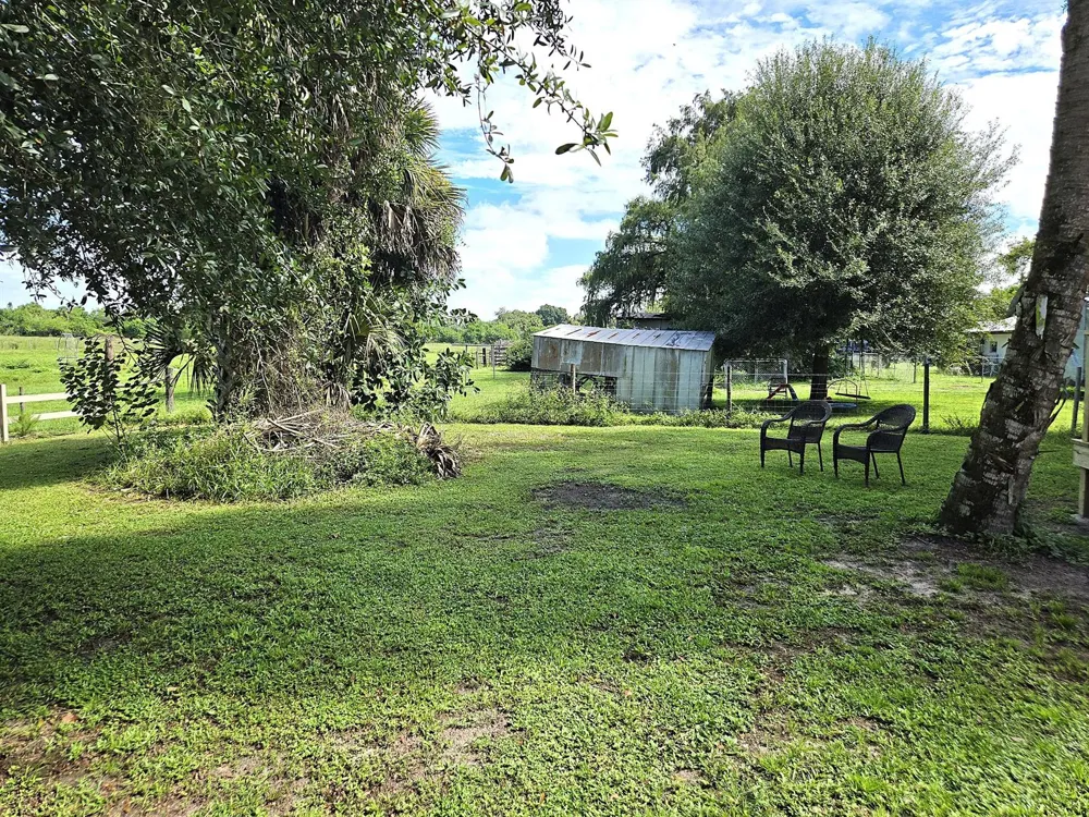 2219 County Road 721 Loop Moore Haven, FL 33471