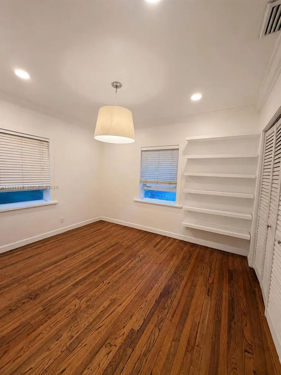 7715 SW 57th Ave #3 Miami, FL 33143