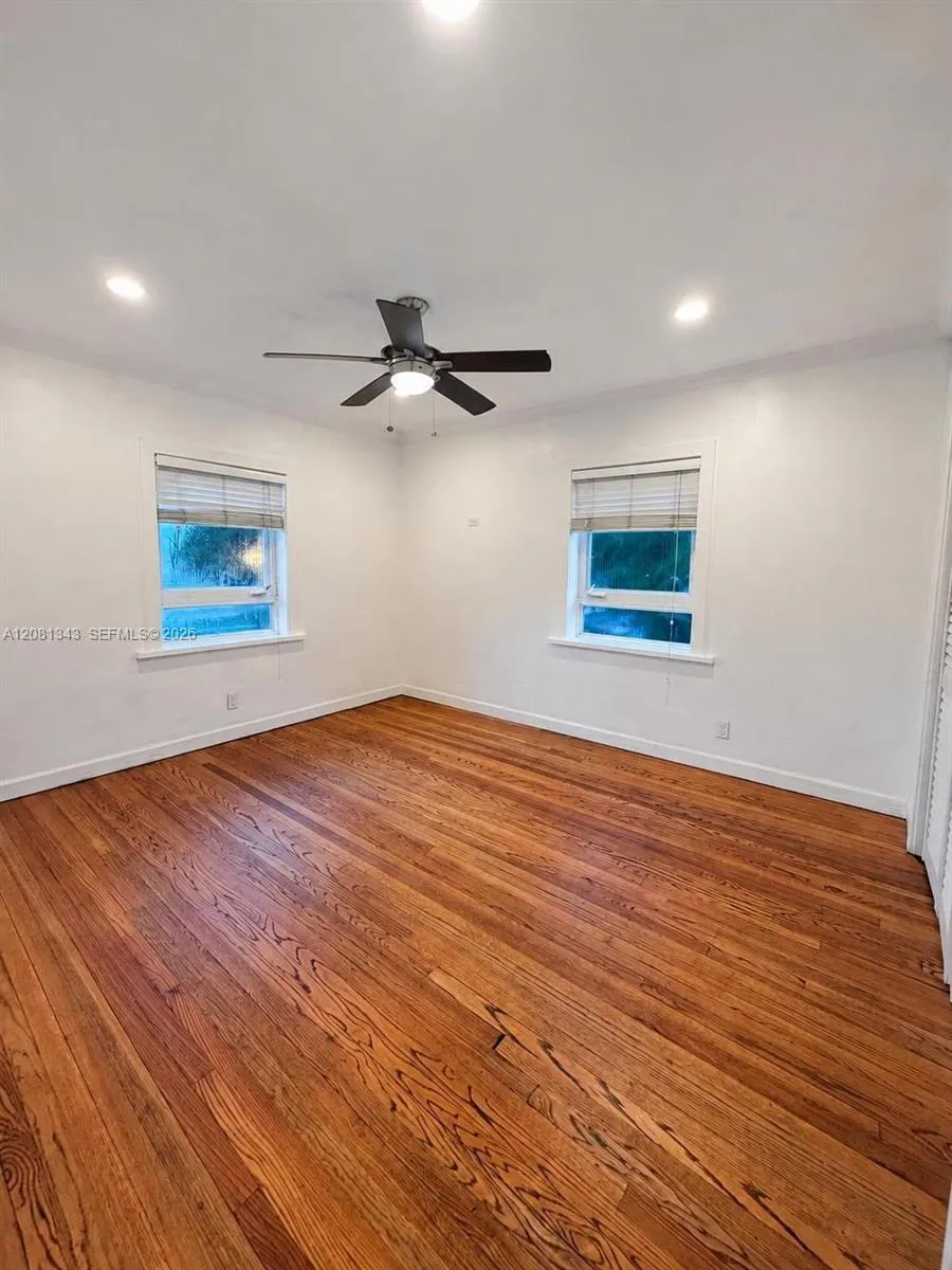 7715 SW 57th Ave #3 Miami, FL 33143