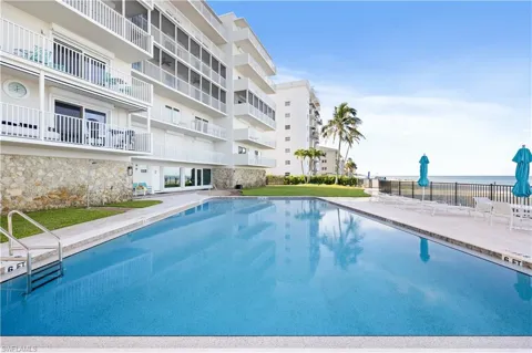 1977 Gulf Shore Boulevard #504