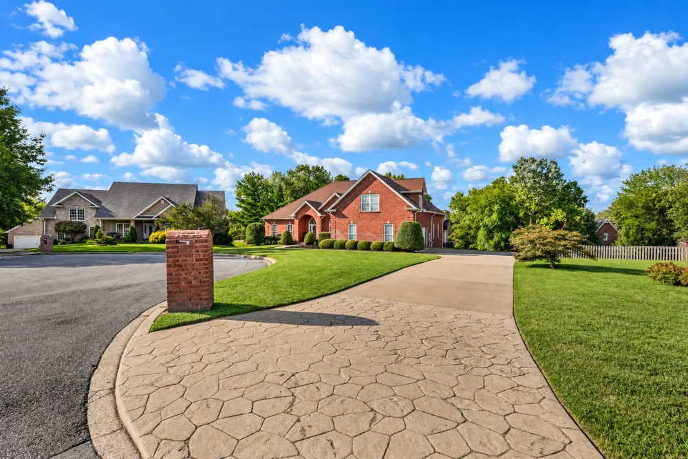 3009 Edgemont Dr Clarksville, TN 37043