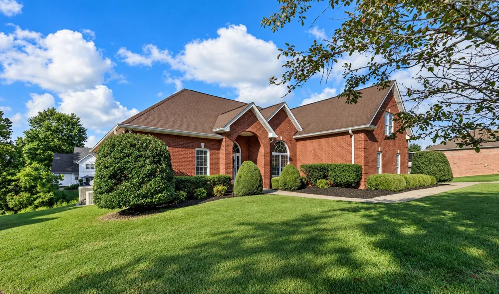 3009 Edgemont Dr Clarksville, TN 37043