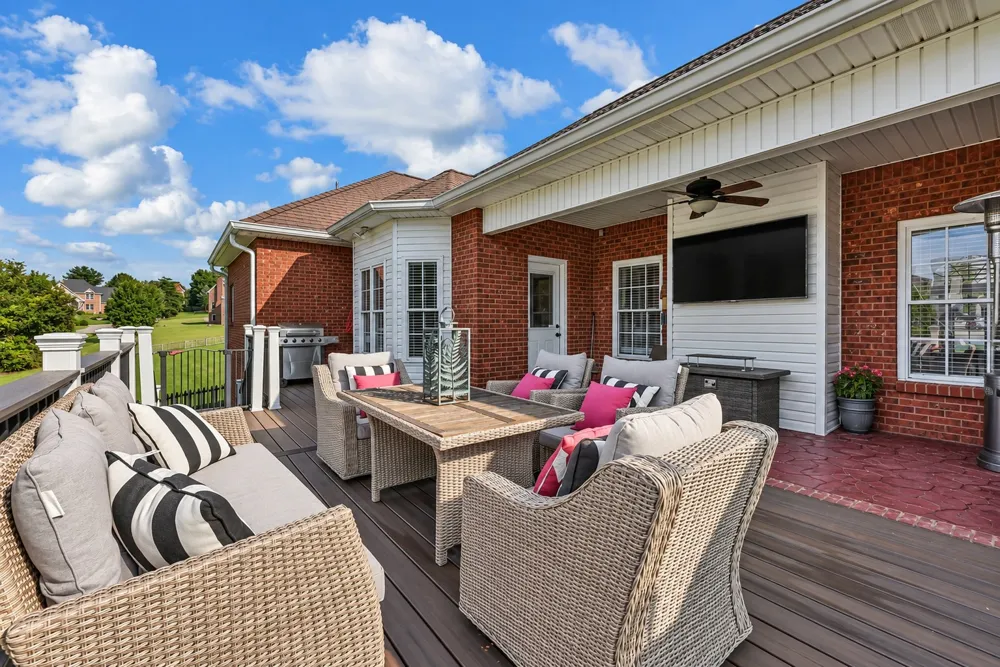 3009 Edgemont Dr Clarksville, TN 37043