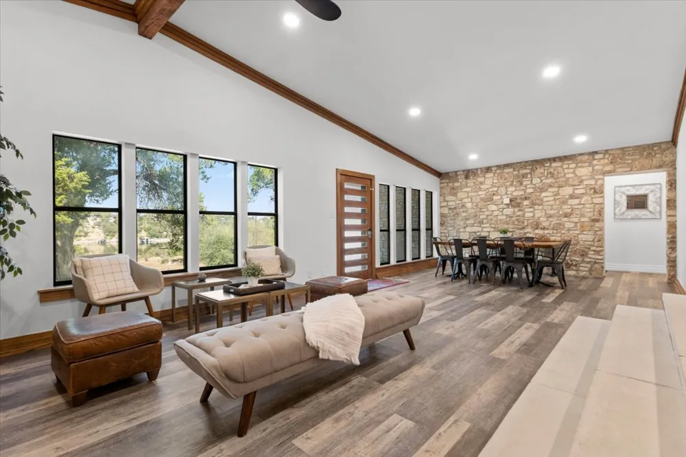 119 Vicinity Trail Spicewood, TX 78669