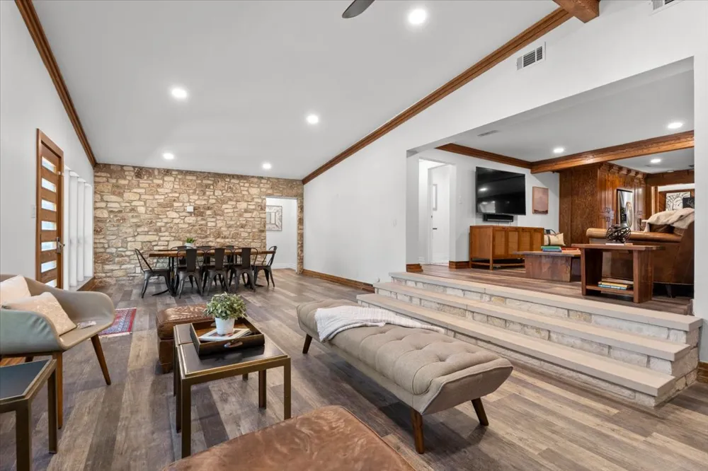 119 Vicinity Trail Spicewood, TX 78669