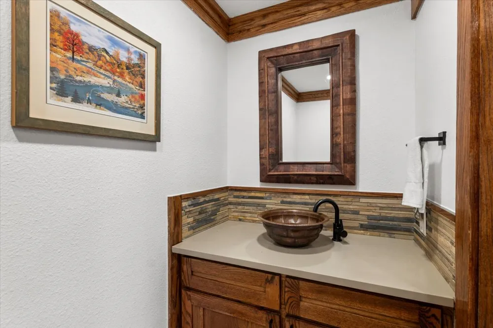 119 Vicinity Trail Spicewood, TX 78669