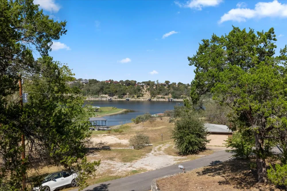 119 Vicinity Trail Spicewood, TX 78669