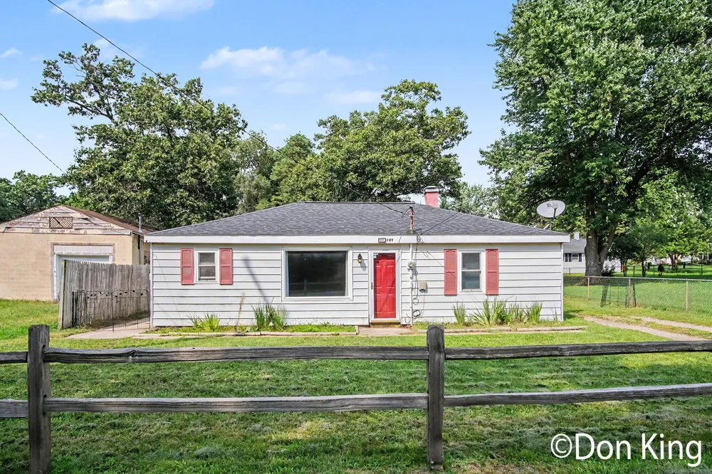 3717 Ivy Drive NE Plainfield Charter Township, MI 49525