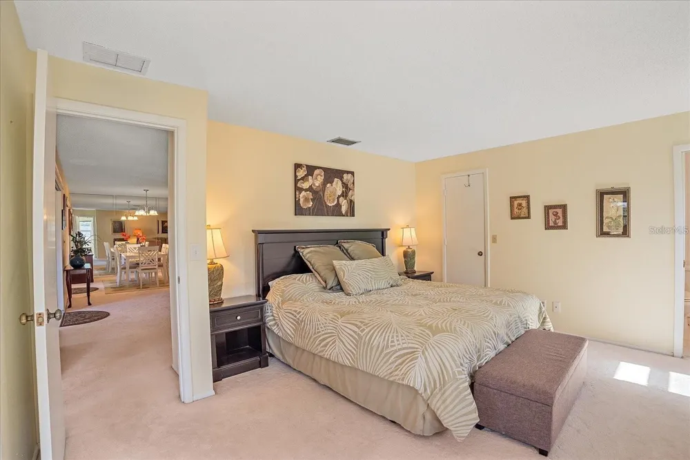 6948 W COUNTRY CLUB DRIVE #V-81 Sarasota, FL 34243