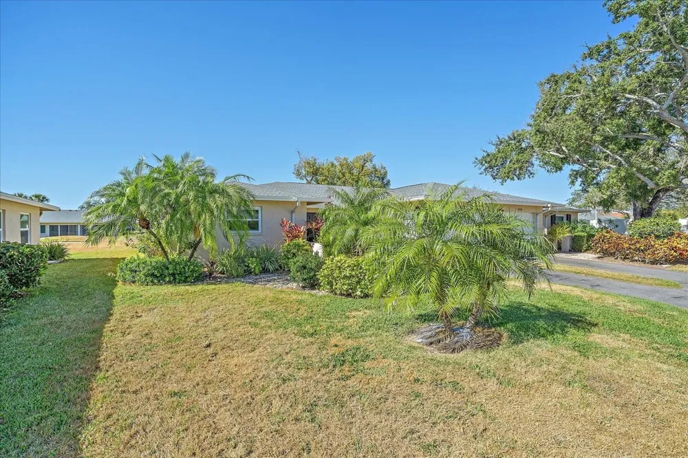 6948 W COUNTRY CLUB DRIVE #V-81 Sarasota, FL 34243