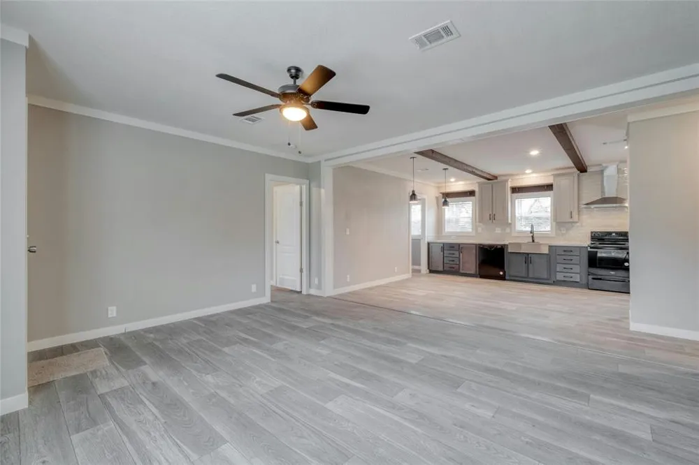 176 Whispering Pines Drive Bastrop, TX 78602