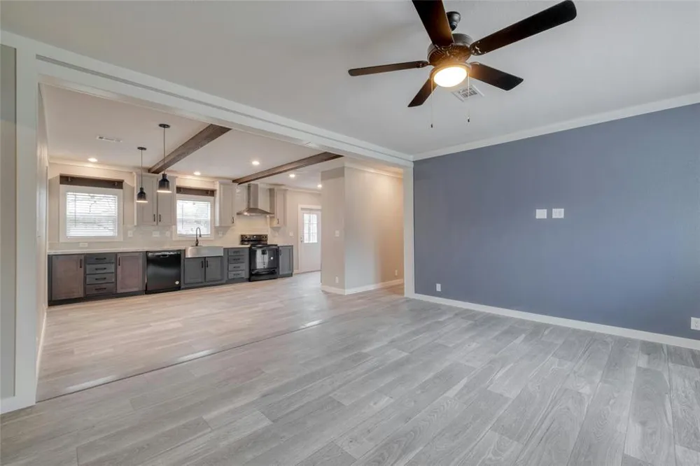 176 Whispering Pines Drive Bastrop, TX 78602