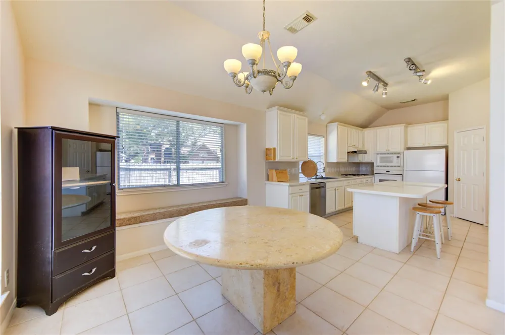 465 Corridor Way Stafford, TX 77477
