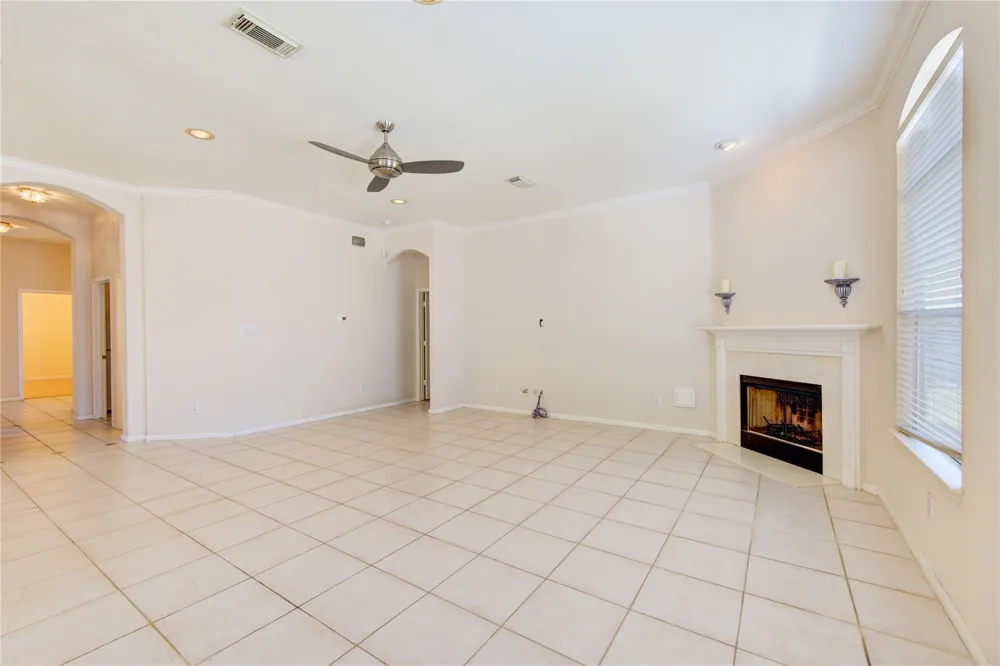 465 Corridor Way Stafford, TX 77477