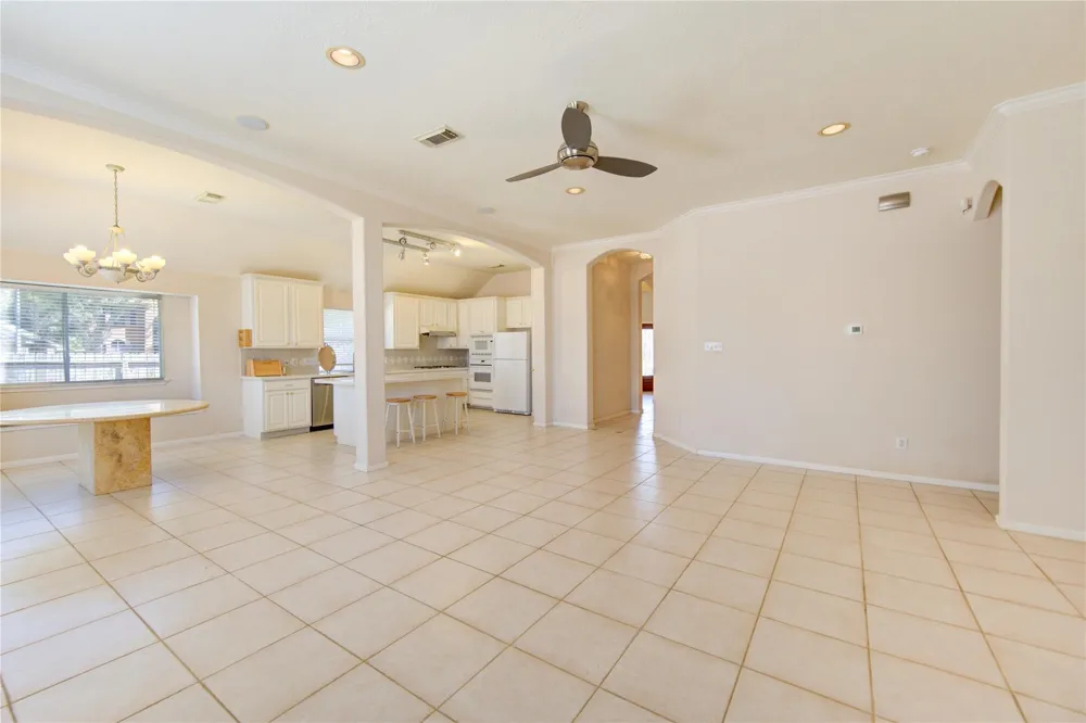 465 Corridor Way Stafford, TX 77477