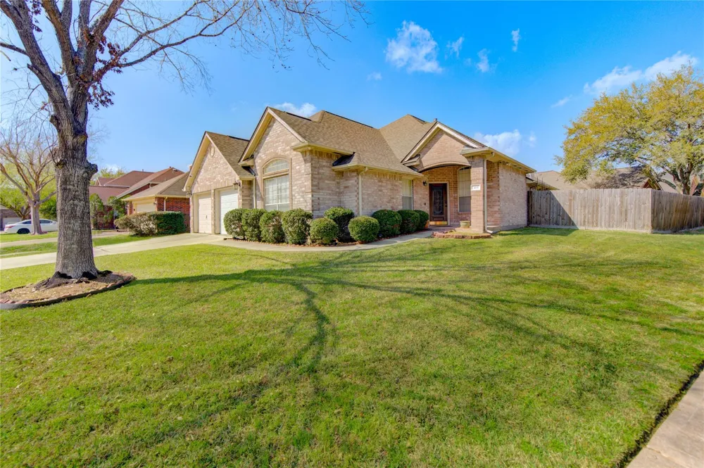 465 Corridor Way Stafford, TX 77477