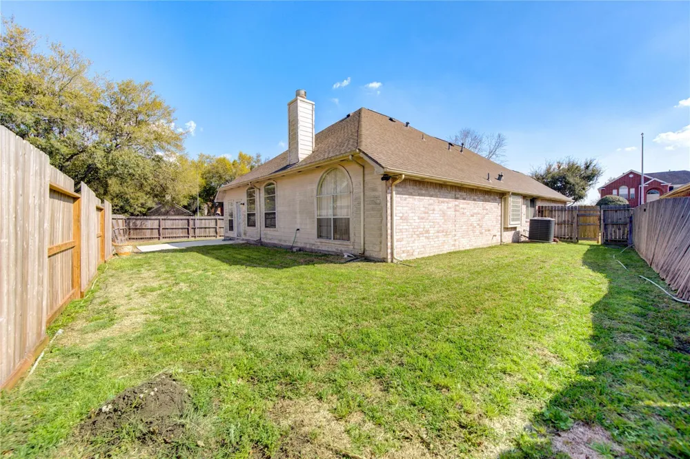 465 Corridor Way Stafford, TX 77477