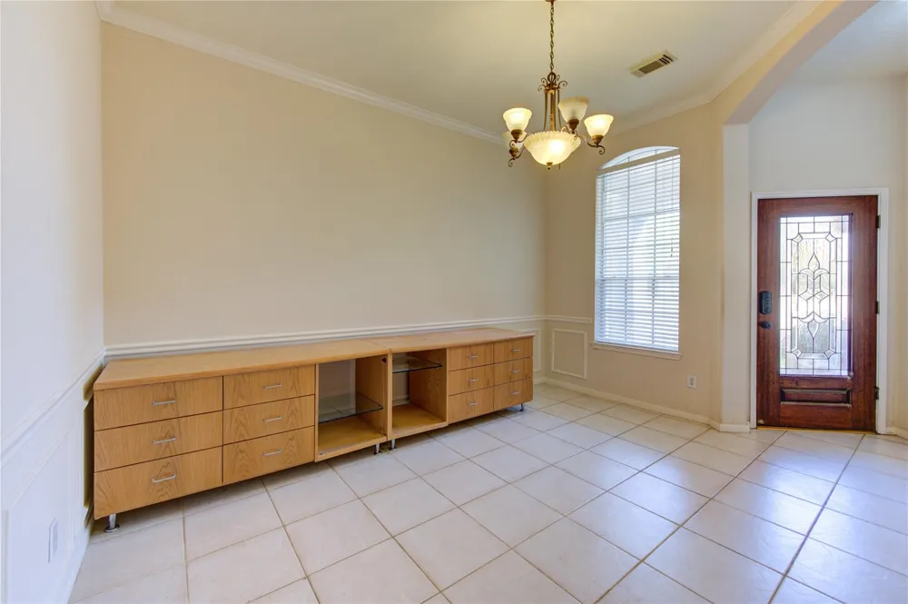 465 Corridor Way Stafford, TX 77477