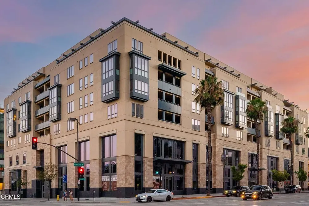 39 S Los Robles Avenue #5016 Pasadena, CA 91101