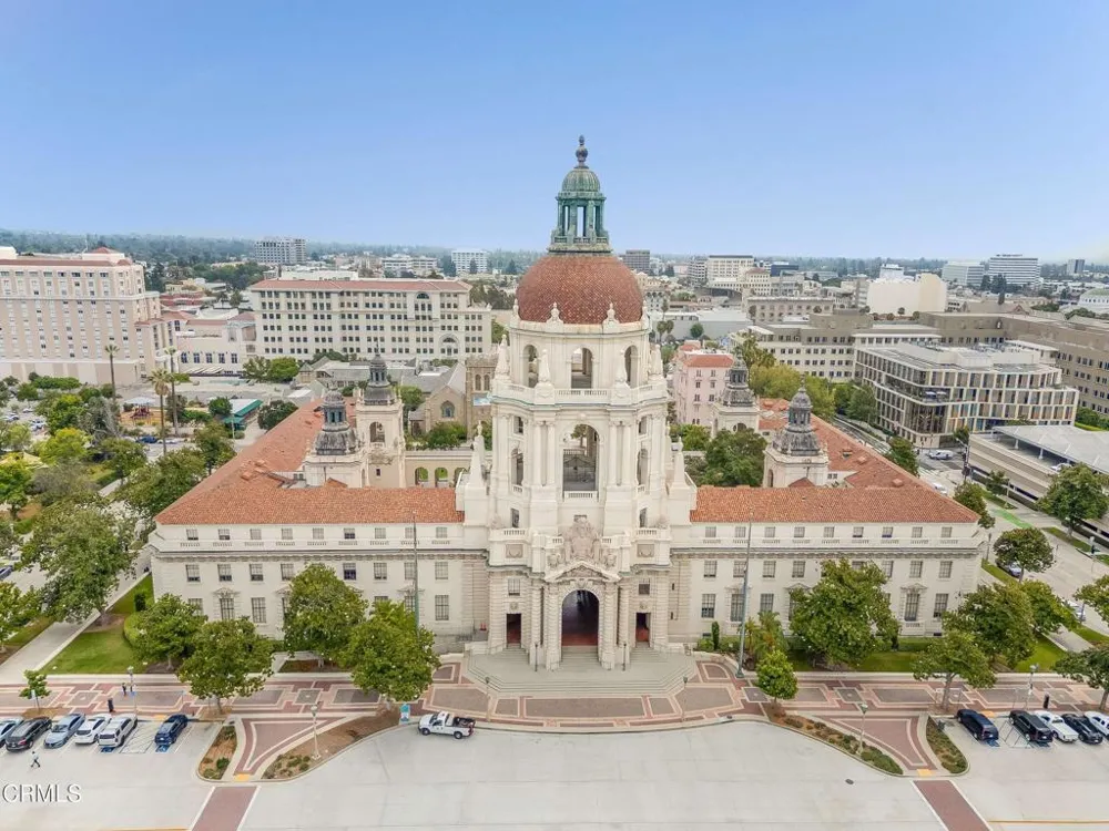39 S Los Robles Avenue #5016 Pasadena, CA 91101