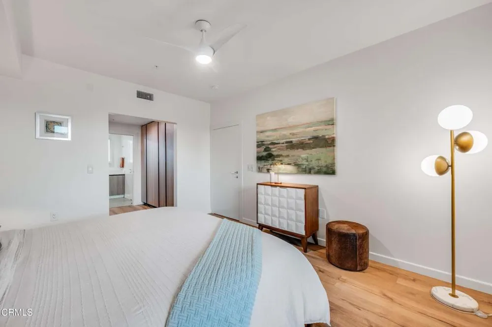 39 S Los Robles Avenue #5016 Pasadena, CA 91101