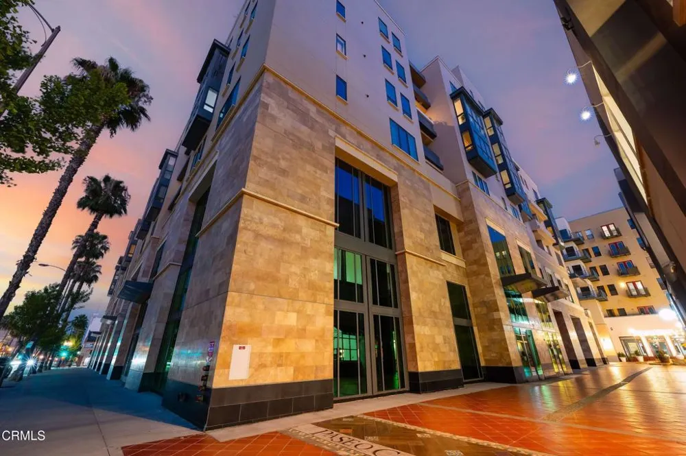 39 S Los Robles Avenue #5016 Pasadena, CA 91101