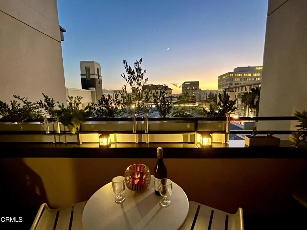 39 S Los Robles Avenue #5016 Pasadena, CA 91101