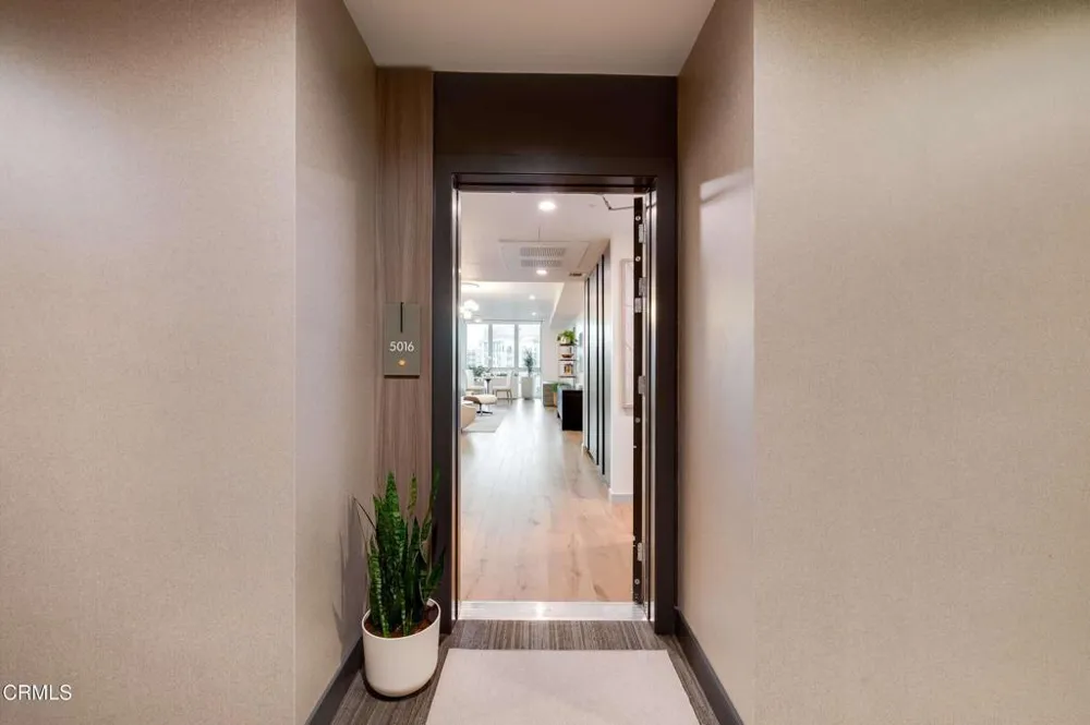 39 S Los Robles Avenue #5016 Pasadena, CA 91101