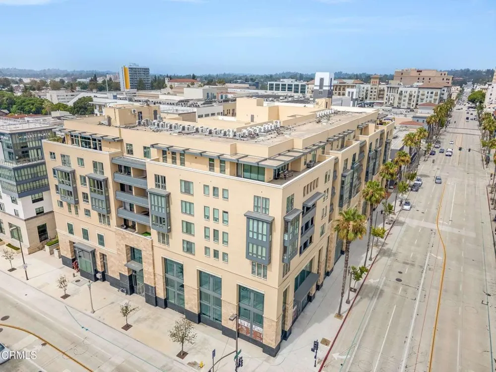 39 S Los Robles Avenue #5016 Pasadena, CA 91101