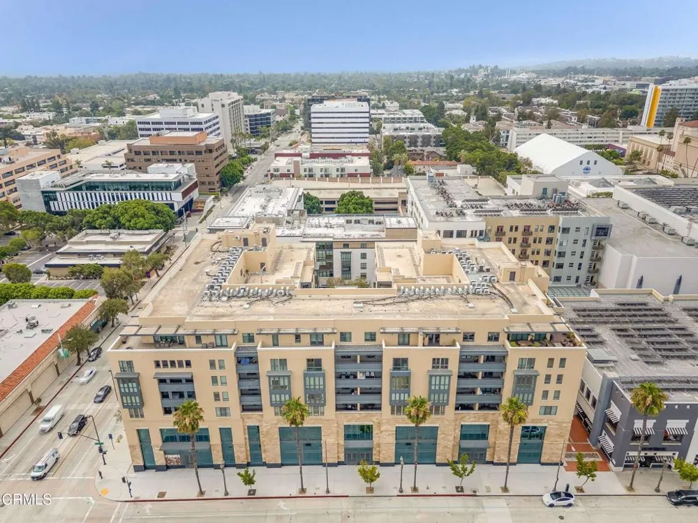 39 S Los Robles Avenue #5016 Pasadena, CA 91101