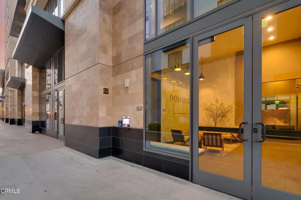 39 S Los Robles Avenue #5016 Pasadena, CA 91101