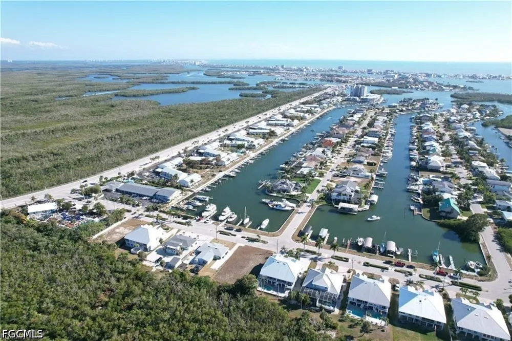 Siesta Drive Fort Myers Beach, FL 33931