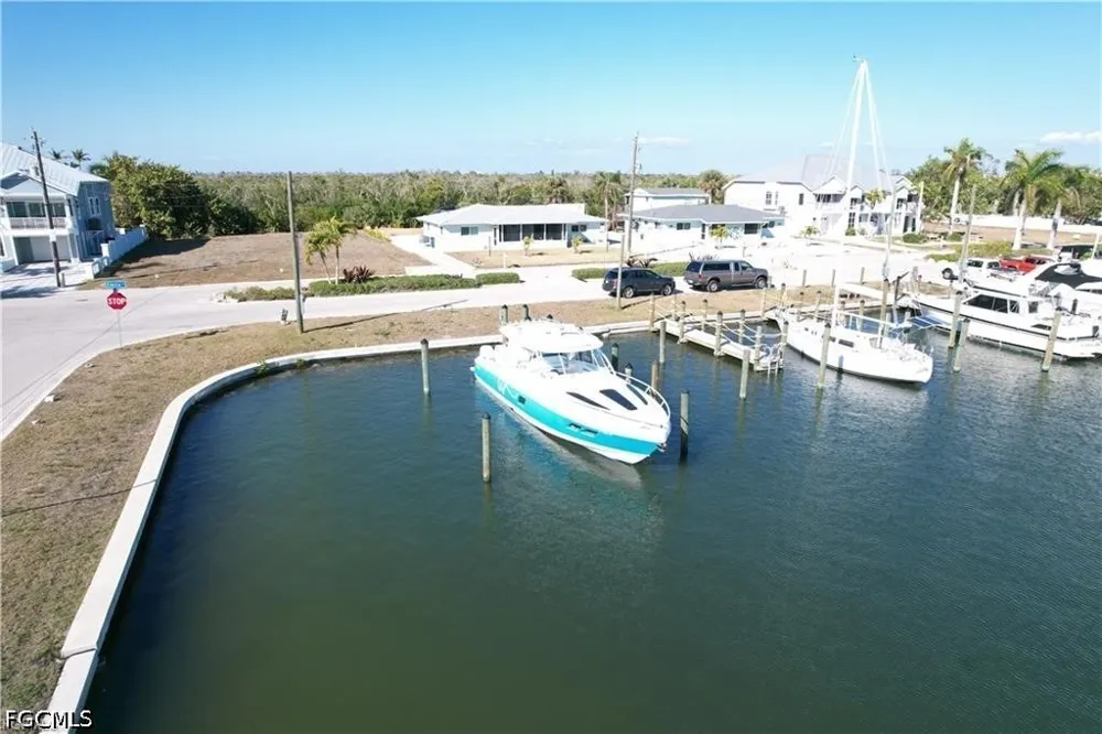 Siesta Drive Fort Myers Beach, FL 33931