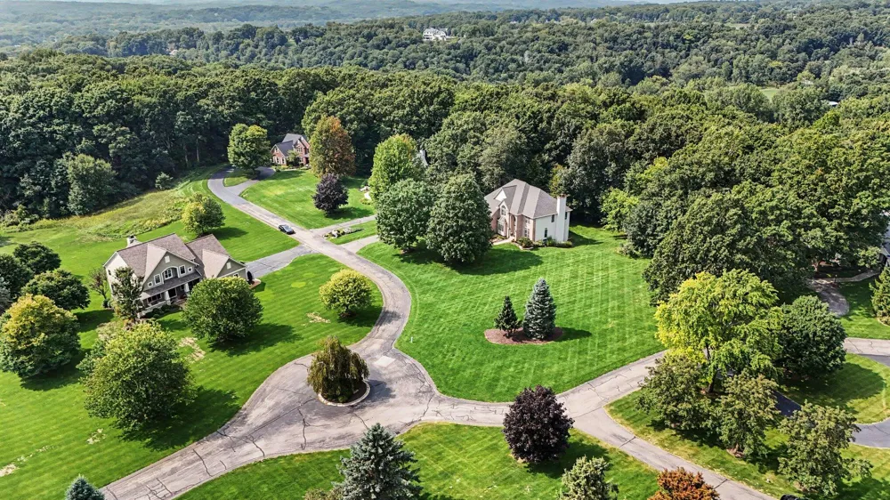 2469 Fairway Winds Court NE Ada, MI 49301