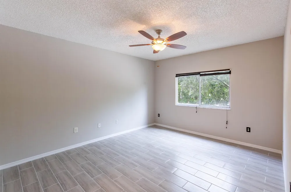 350 Crestwood Circle #203 Royal Palm Beach, FL 33411
