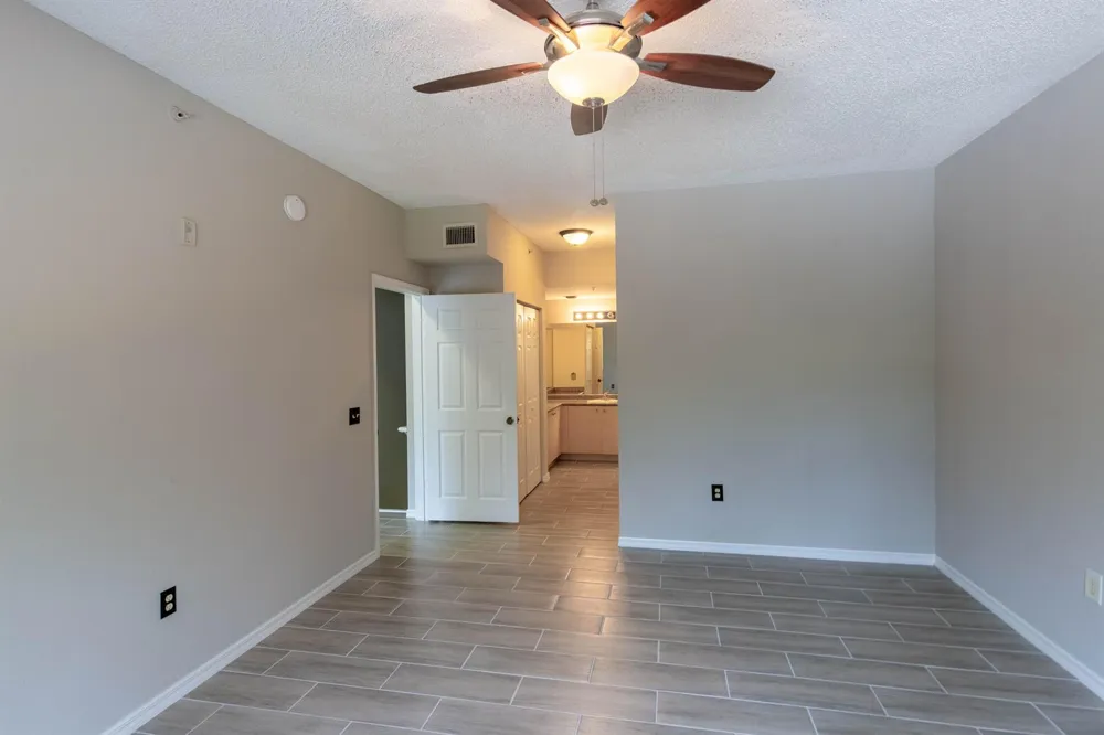 350 Crestwood Circle #203 Royal Palm Beach, FL 33411