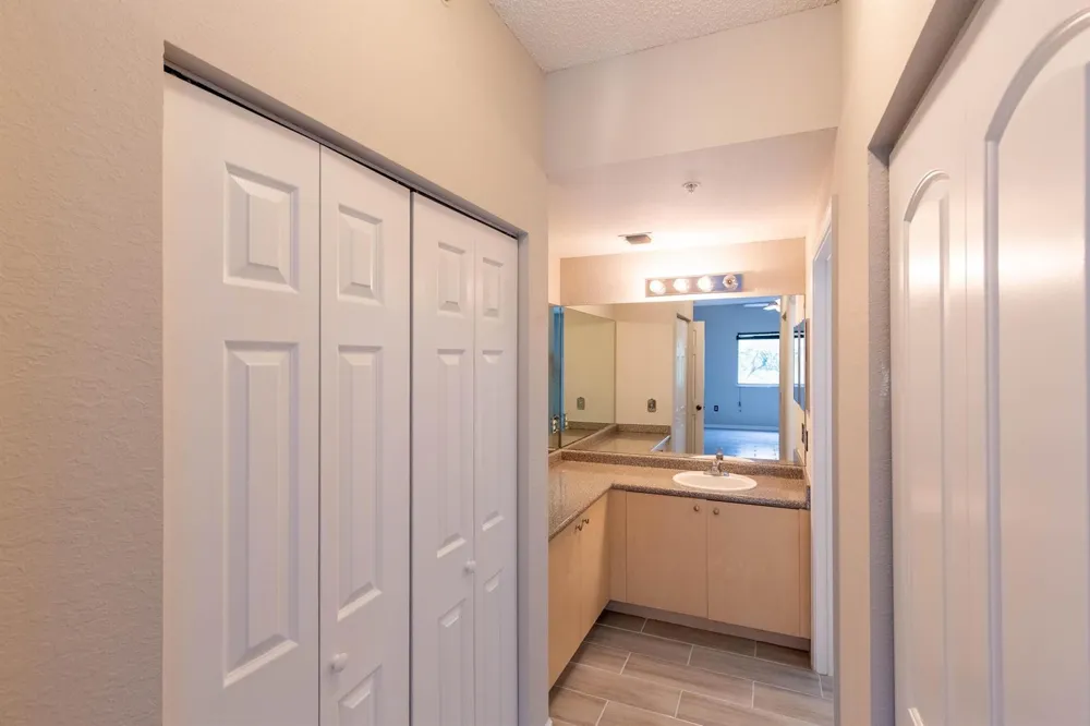 350 Crestwood Circle #203 Royal Palm Beach, FL 33411
