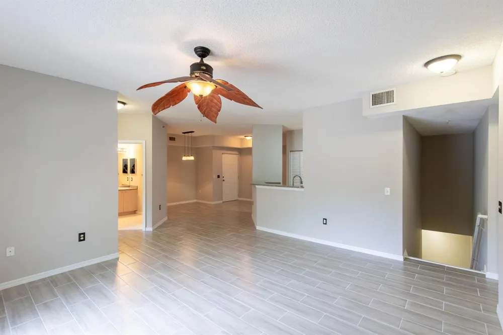 350 Crestwood Circle #203 Royal Palm Beach, FL 33411
