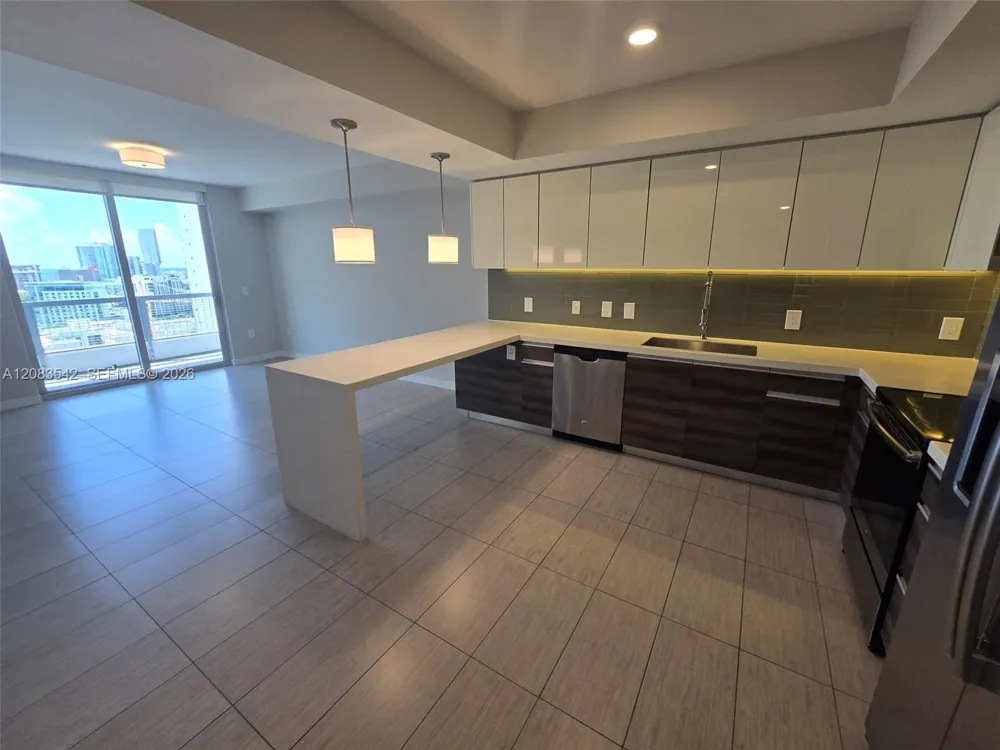 117 SW 10th Street #2005 Miami, FL 33130