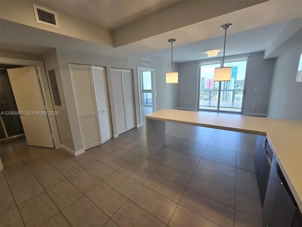 117 SW 10th Street #2005 Miami, FL 33130