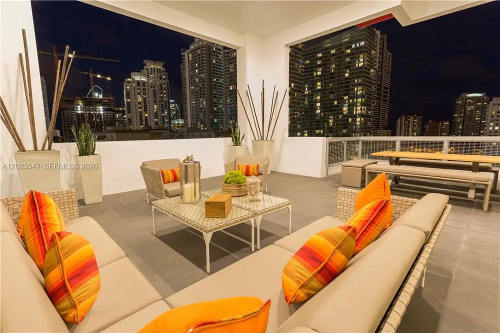 117 SW 10th Street #2005 Miami, FL 33130