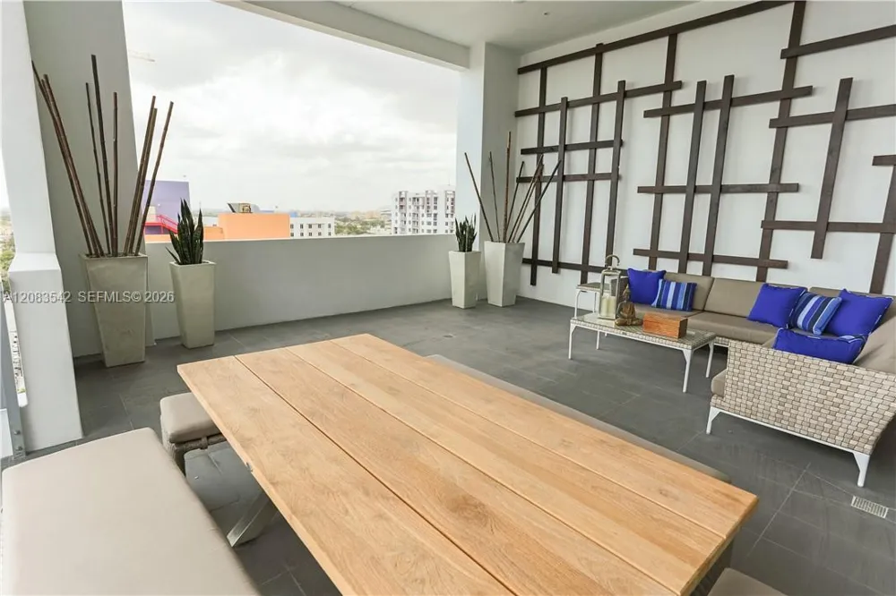 117 SW 10th Street #2005 Miami, FL 33130