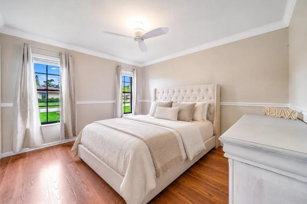 574 Juniper Place Wellington, FL 33414