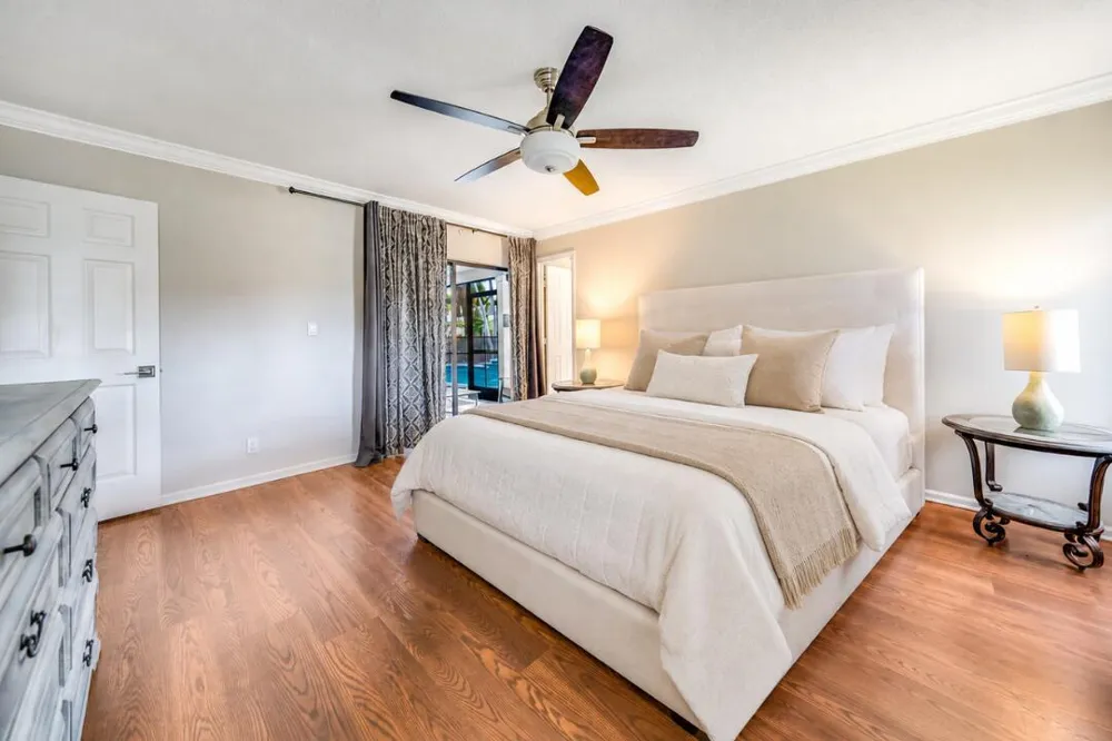 574 Juniper Place Wellington, FL 33414