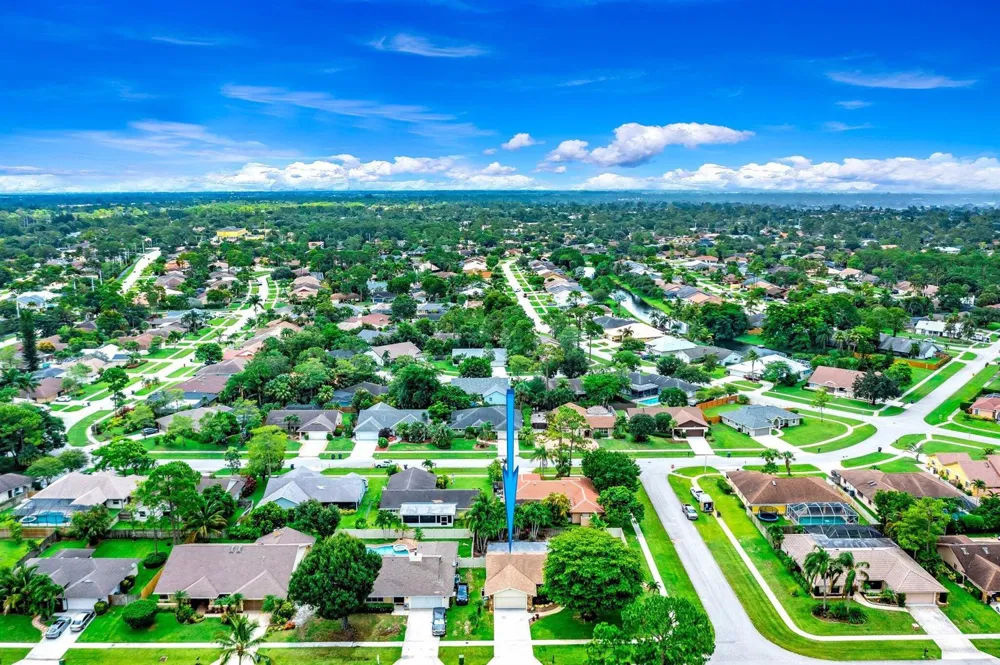 574 Juniper Place Wellington, FL 33414