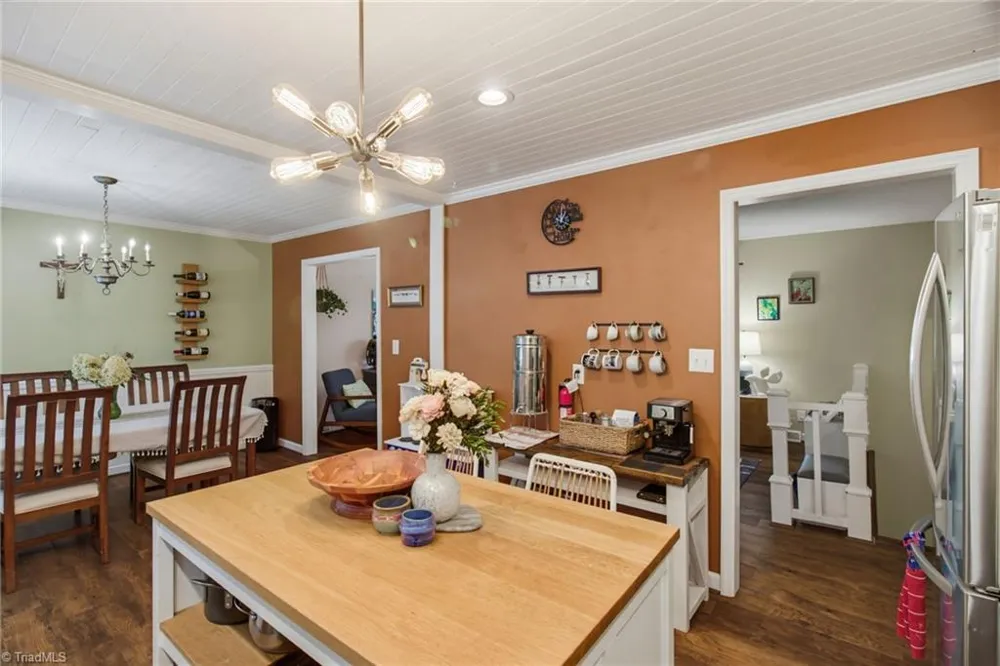 166 Charlotte Place Advance, NC 27006