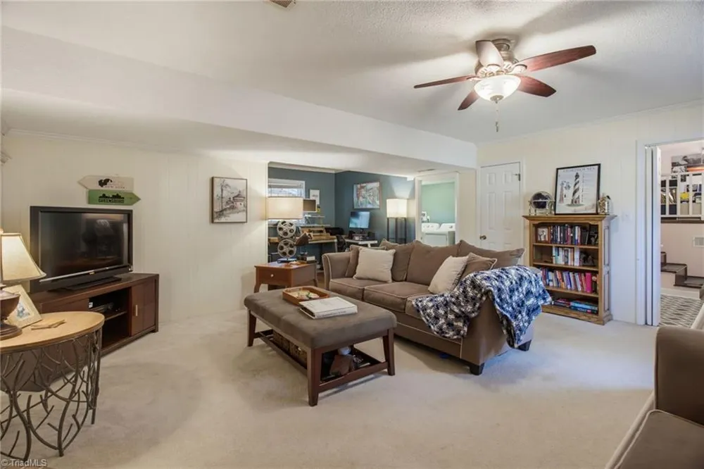 166 Charlotte Place Advance, NC 27006