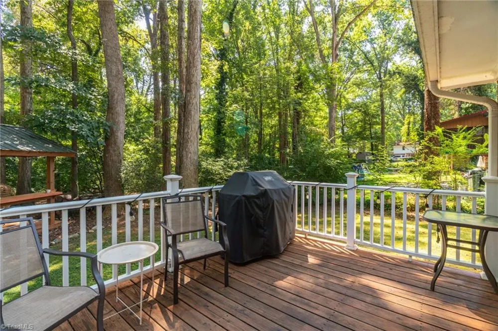 166 Charlotte Place Advance, NC 27006